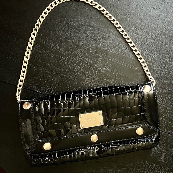 Michael Kors BLACK Patten Leather Croc Embossed Clutch Gold Chain Logo CC Wallet - Picture 3 of 16